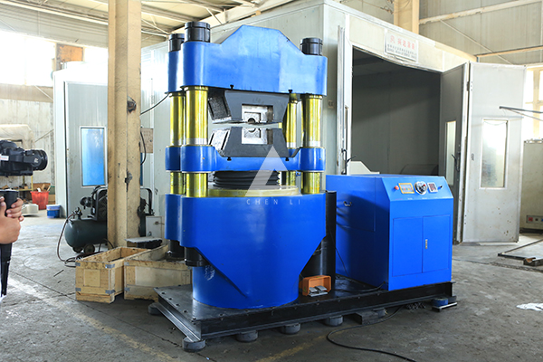 液壓鋼絲繩壓套機(jī) 液壓鋼絲繩壓套機(jī)